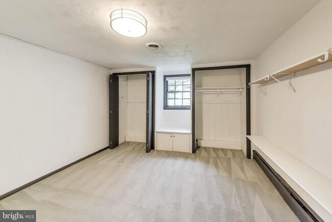 Building Photo - 4422 Neptune Dr