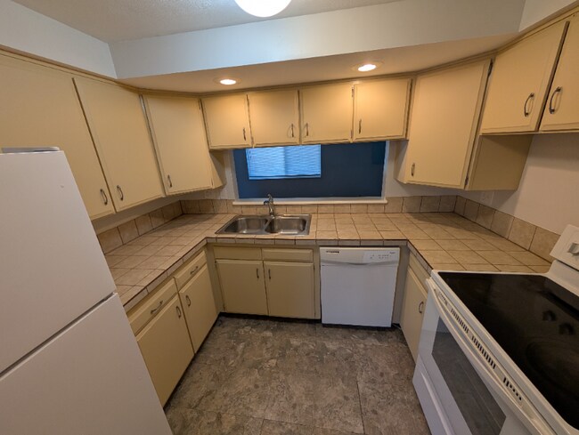 Building Photo - 4182 2835 W