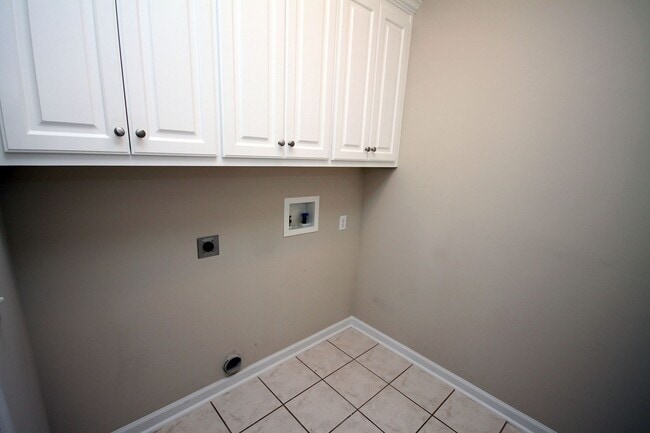 Building Photo - 344 Trent Rd