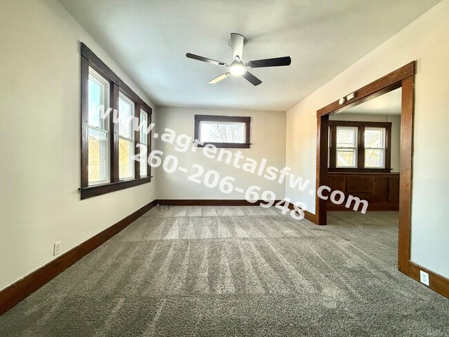 Building Photo - 907 Lincoln Ave