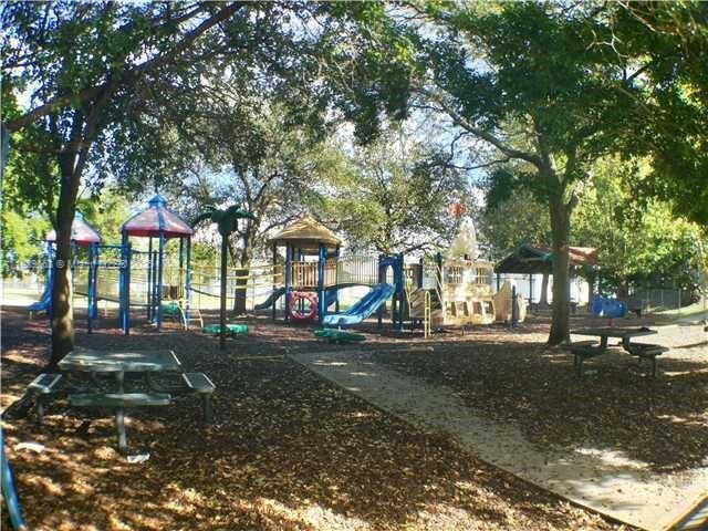 Building Photo - 1801 S Treasure Dr