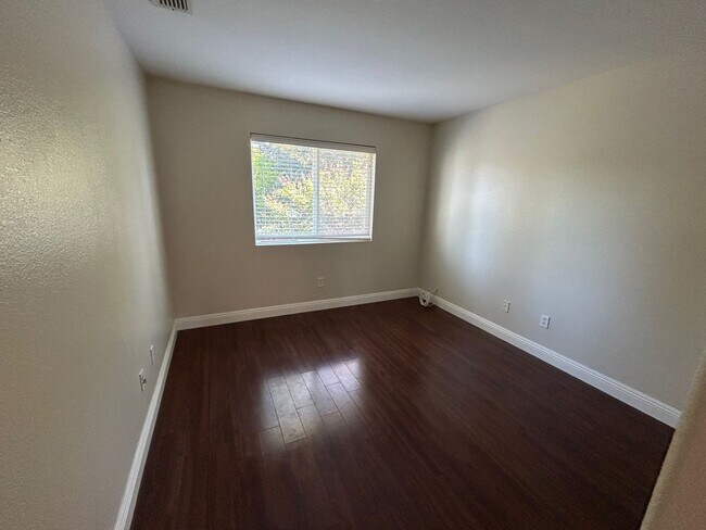 Building Photo - REDUCED!!!