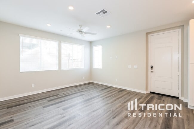 Building Photo - 31615 Willowood Way