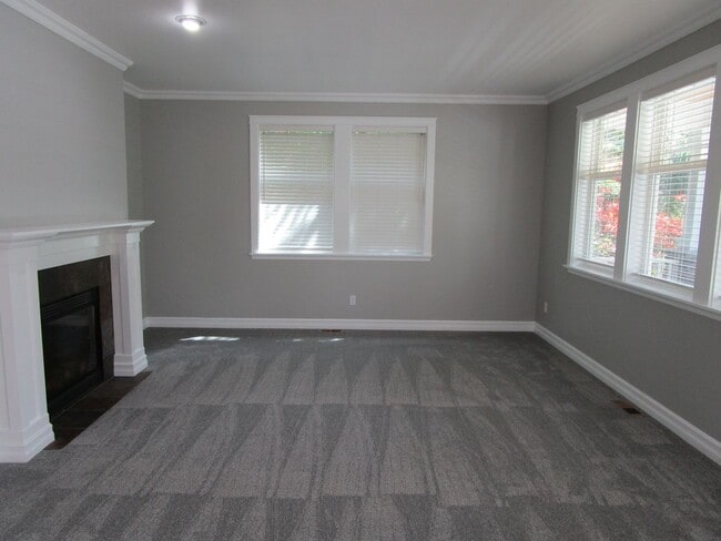 Building Photo - 2504 Fir Crest Blvd