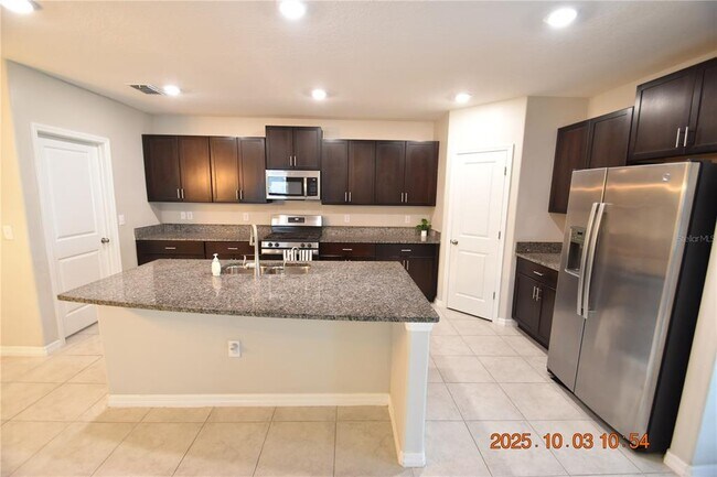 Building Photo - 9511 Channing Hill Dr