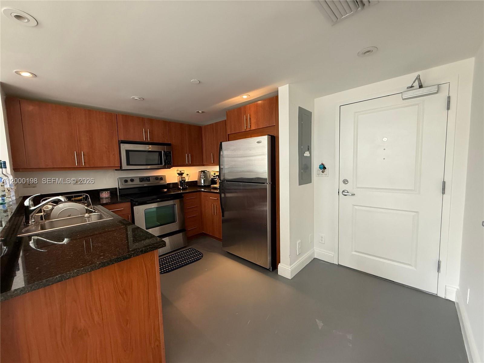 Building Photo - 111 E Flagler St