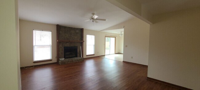 Building Photo - West Ashley Home- Forest Lakes Subdivision