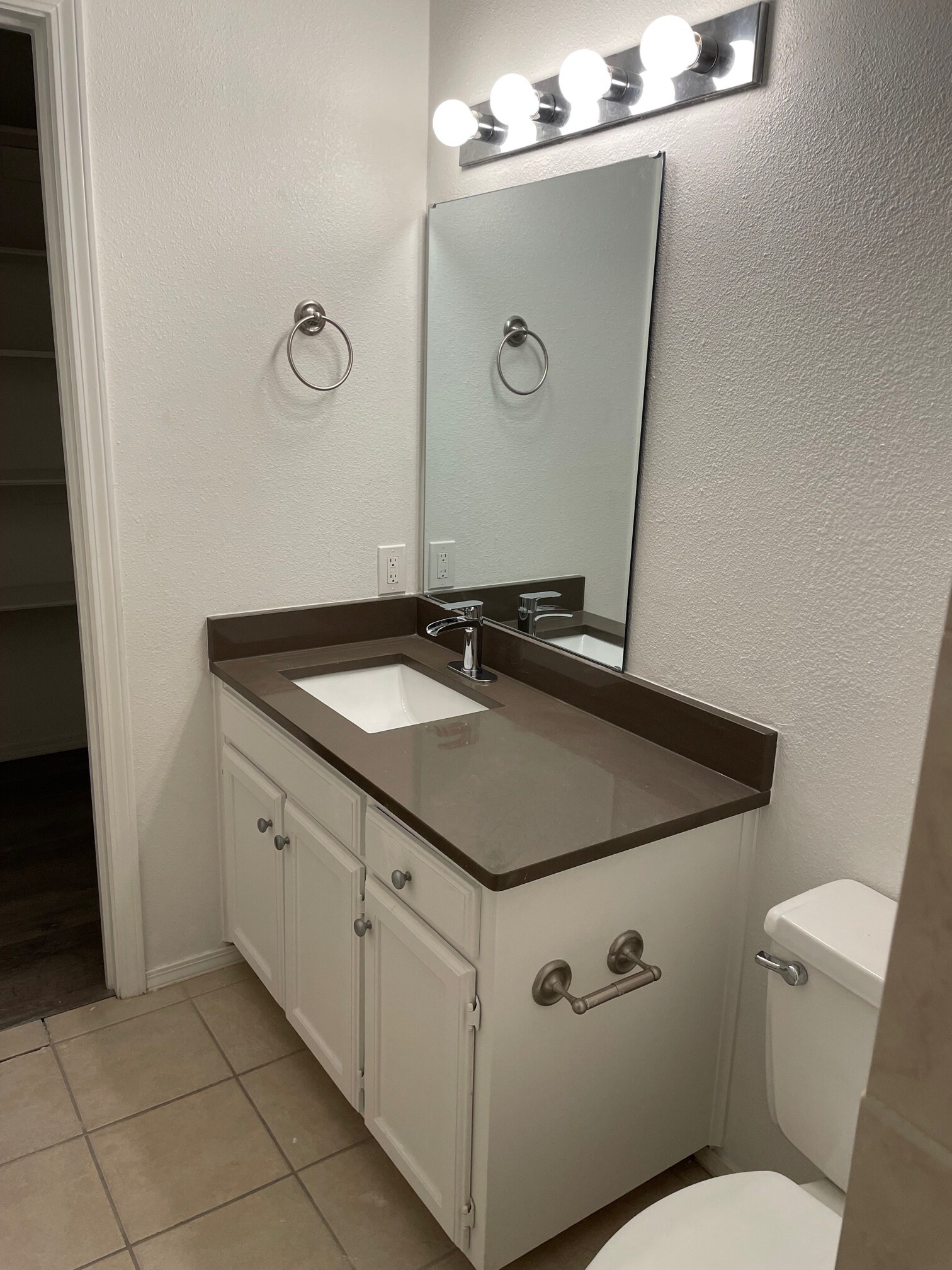 Building Photo - 3904 Clarke Ave