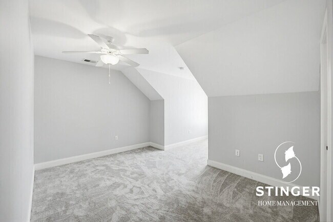 Building Photo - 379 Dante Cir