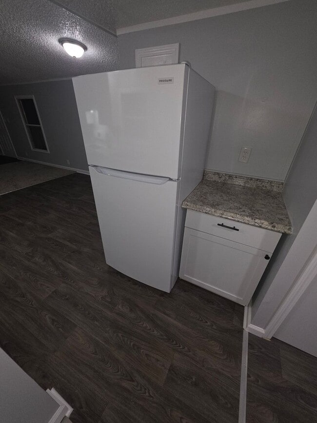 Building Photo - Cypress Break Mobile Home Rental Available Now