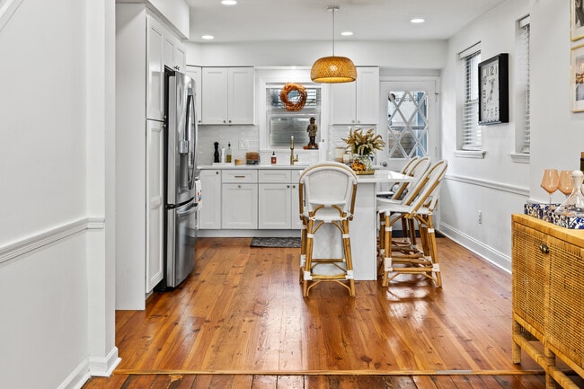 Building Photo - 2207 Lombard St