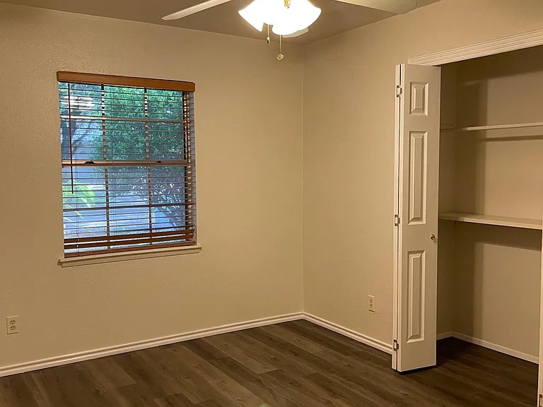 Building Photo - 933 Shenandoah Dr