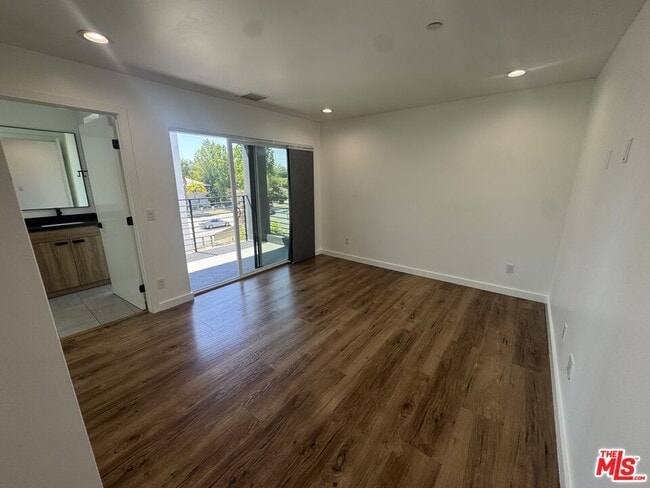Building Photo - 5638 Woodman Ave