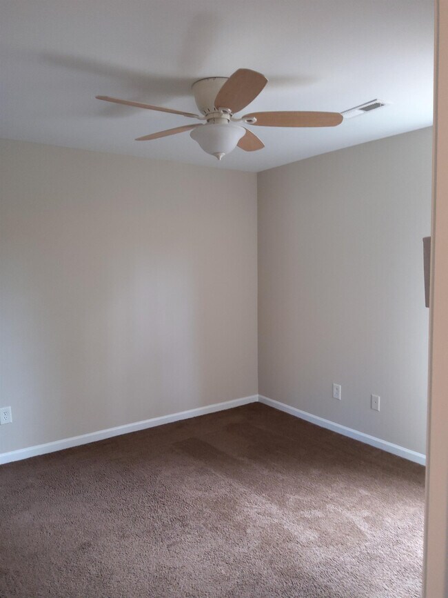 Building Photo - 8977 N Red Maple Cir