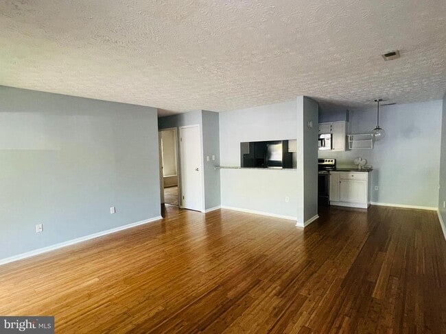 Building Photo - 11440 Little Patuxent Pkwy