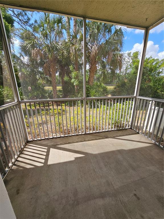 Building Photo - 5552 Bentgrass Dr