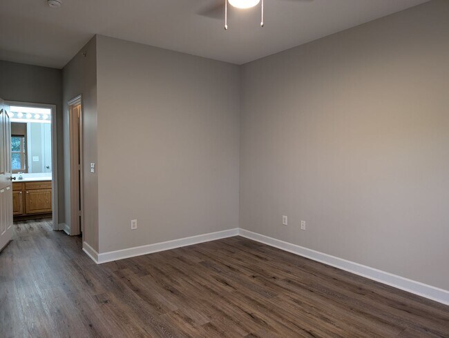 Building Photo - Pristine Condo located in The Copper Ridge...