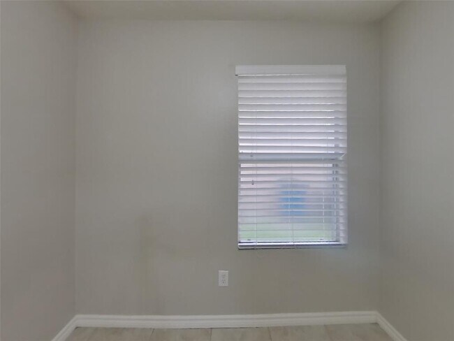Building Photo - 1043 Somercotes Ln