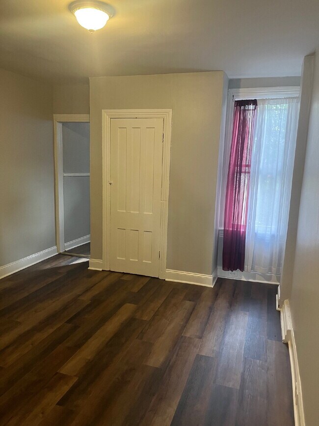 Building Photo - 1210 Anderson St