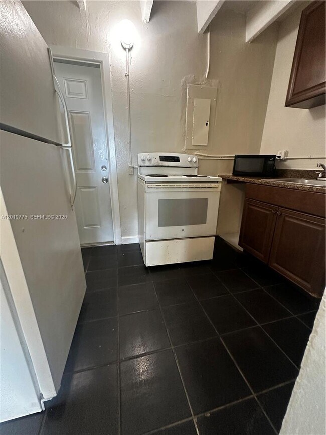 Building Photo - 26510 SW 138th Ave