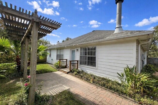 Building Photo - 4325 Spoonbill Dr