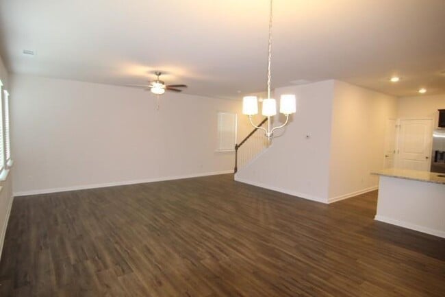 Building Photo - 51 Briarwood Dr W