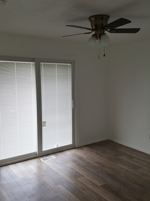 Building Photo - 4267 Drowfield Dr