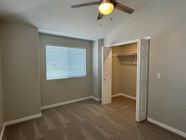 Building Photo - 135 Galapago St
