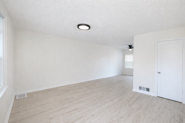 Building Photo - Renovated Home with Modern Kitchen, Basement & Natural Light