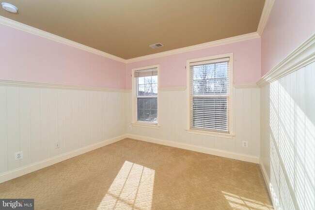 Building Photo - 5237 Jule Star Dr