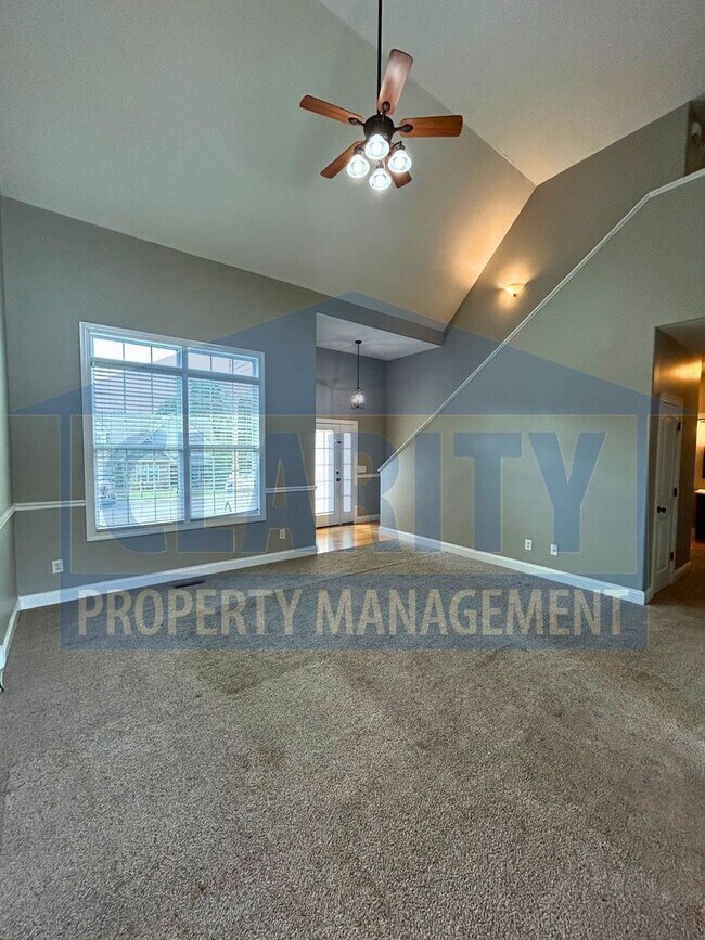 Building Photo - 3131 Pin Oaks Cir NE