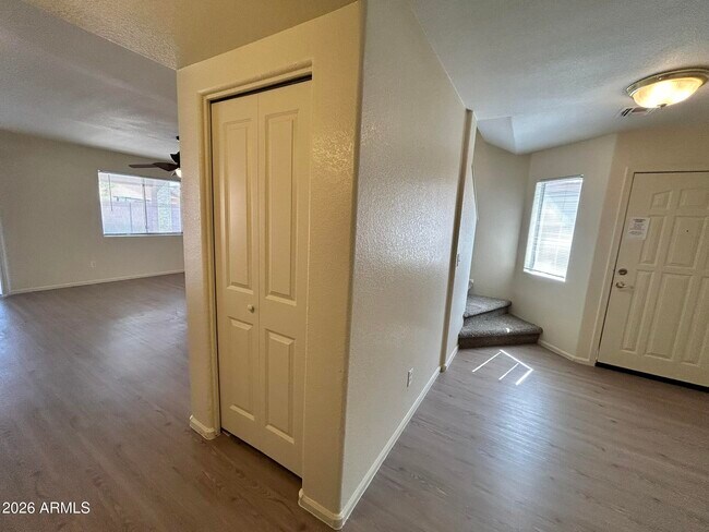 Building Photo - 42406 W Sunland Dr
