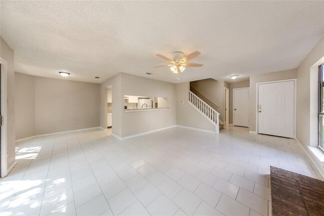 Building Photo - 2608 Gwendolyn Ln