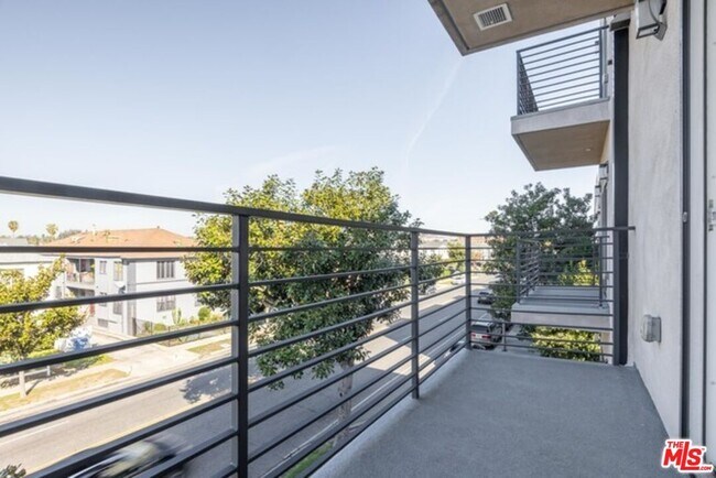 Building Photo - 3715 San Marino St