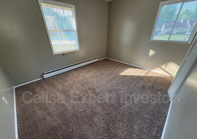 Building Photo - 4611 Dutchess Ln