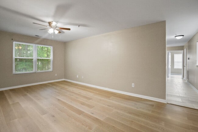 Building Photo - 5104 Fairington Ridge Cir
