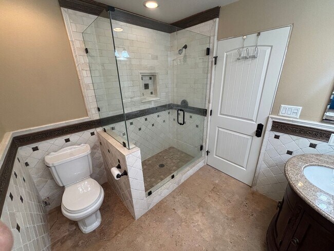 Building Photo - Single-Story Horse Property on 2 Acres in Canyon Country!