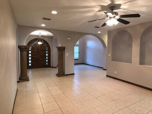 Building Photo - 3Bed/2.5Bath Edinburg TX Home For Rent ( Oakland Village )