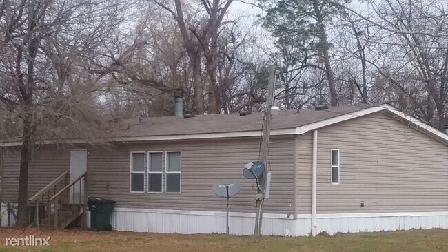 Building Photo - 3 br, 2 bath Mobile Home - 312 Drew Ave
