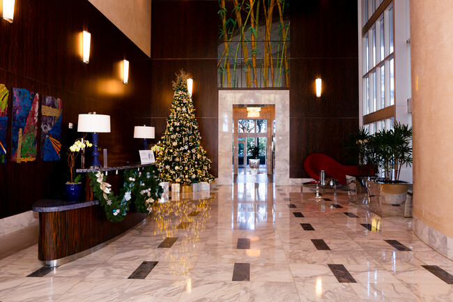 Front Lobby - 185 SW 7th St