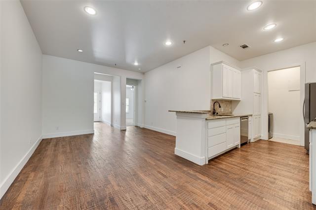 Building Photo - 3009 Solana Cir