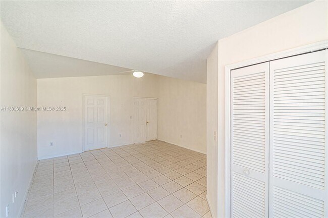 Building Photo - 14421 SW 114th St
