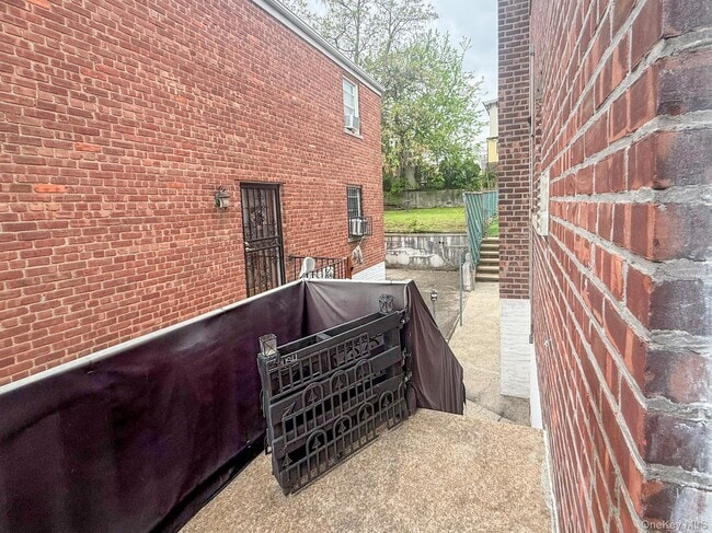 Building Photo - 87 Alexander Pl