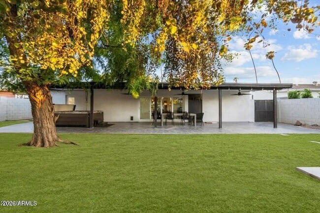 Building Photo - 3938 E Cheery Lynn Rd