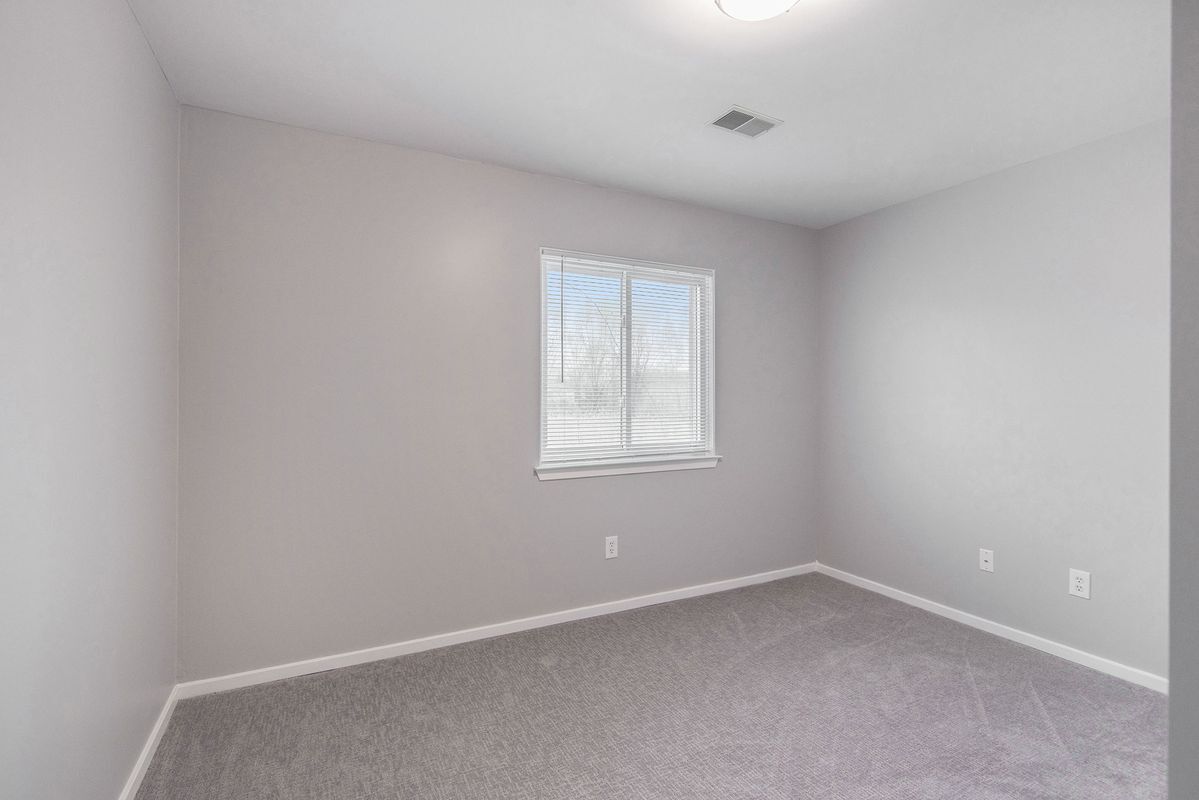 Building Photo - 9527 Greenfield Ct