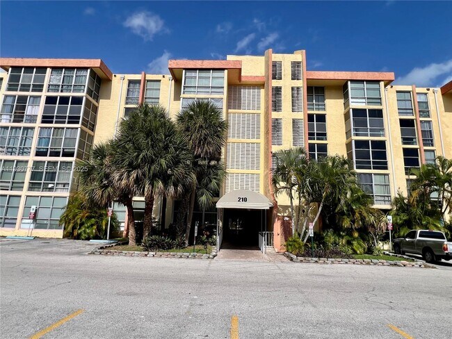 Building Photo - 210 172nd St