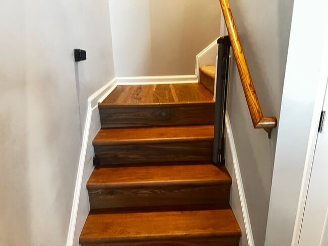 Building Photo - Beautiful 4 Bedroom, 3.5 Bath, Town Home at Tuscany is Available Now!