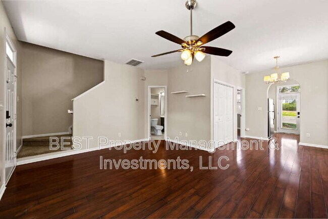 Building Photo - 8130 Kings Creek Dr