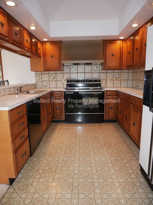 Building Photo - 8615 23rd Ave NW