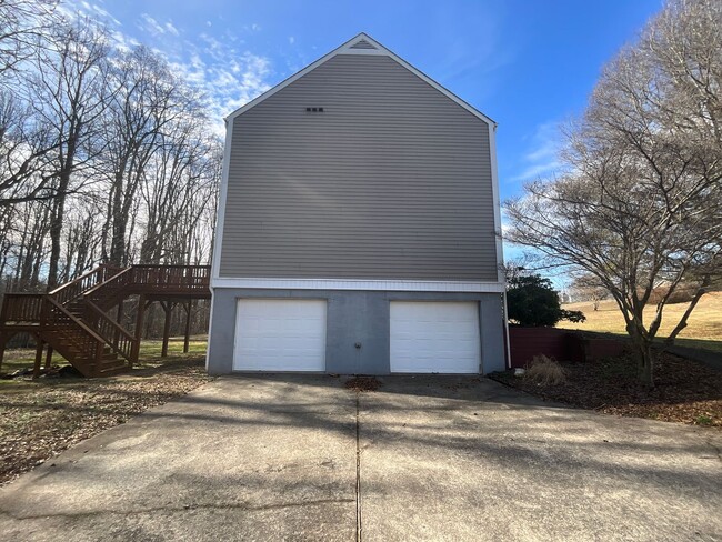 Building Photo - Now Available! 3 Bedroom, 2.5 Bath Home in...